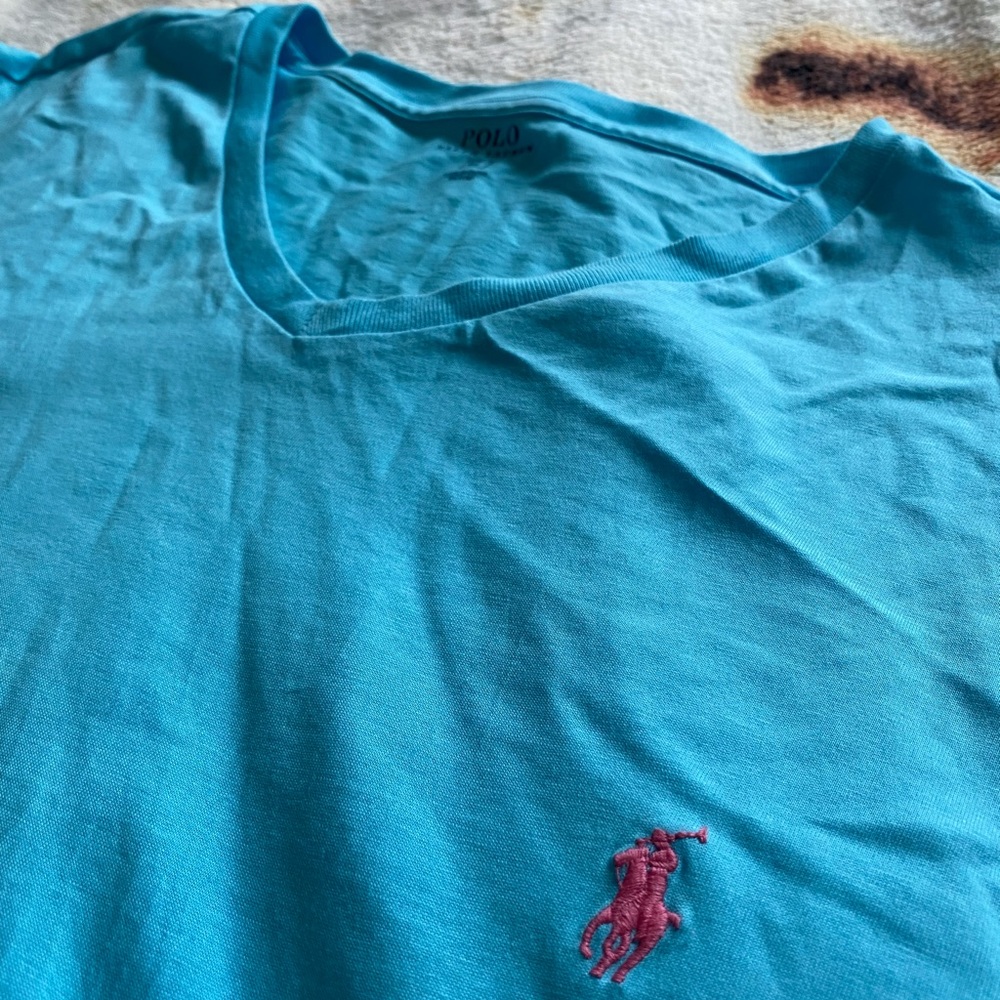 Polo V-Neck Tee